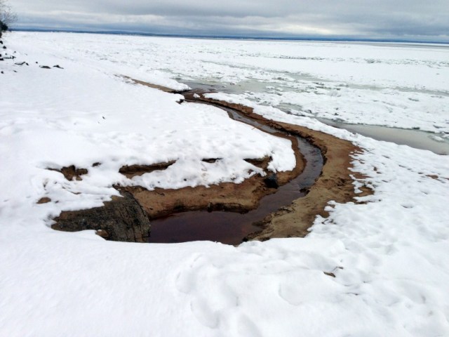 semi frozen lake.2012 (816 x 612)